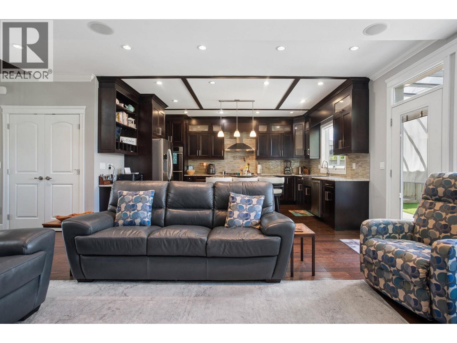 675 Clare Avenue, Burnaby, British Columbia  V5B 4L5 - Photo 6 - R3122369