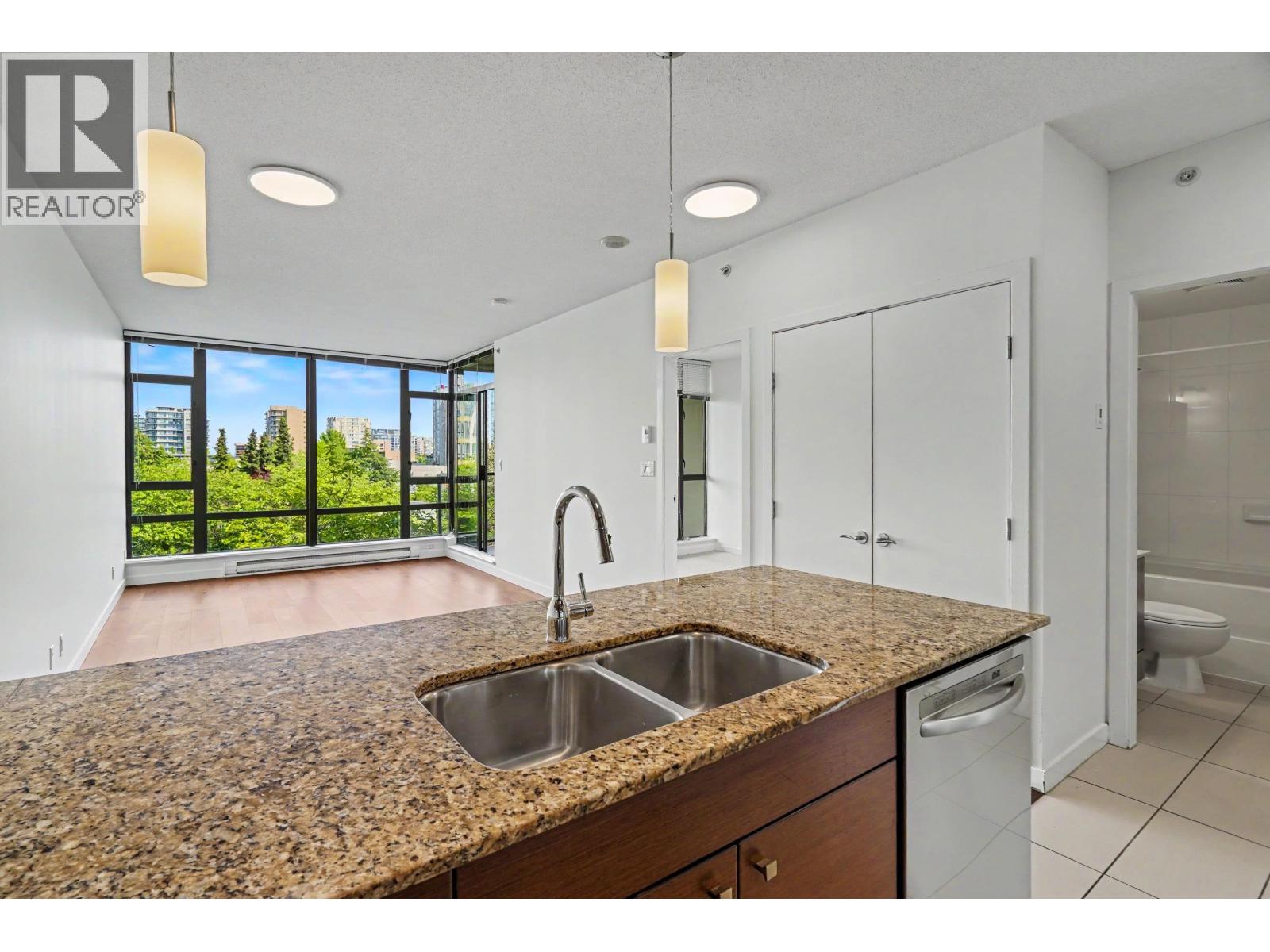 702 6888 Alderbridge Way, Richmond, British Columbia  V8B 0L8 - Photo 12 - R3122359