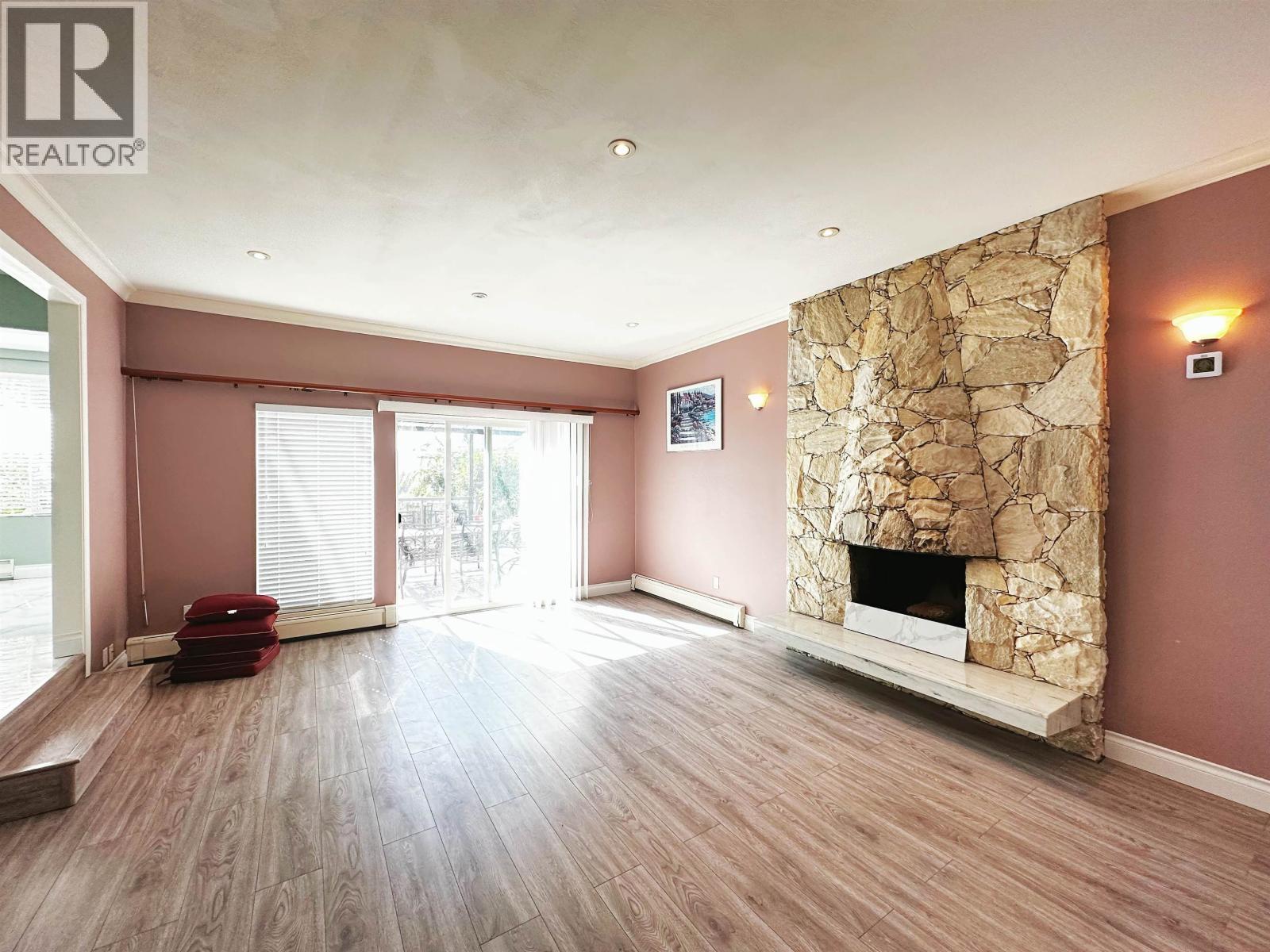 Upper Level 3847 Prospect Road, North Vancouver, British Columbia  V7N 4H1 - Photo 9 - R3122384