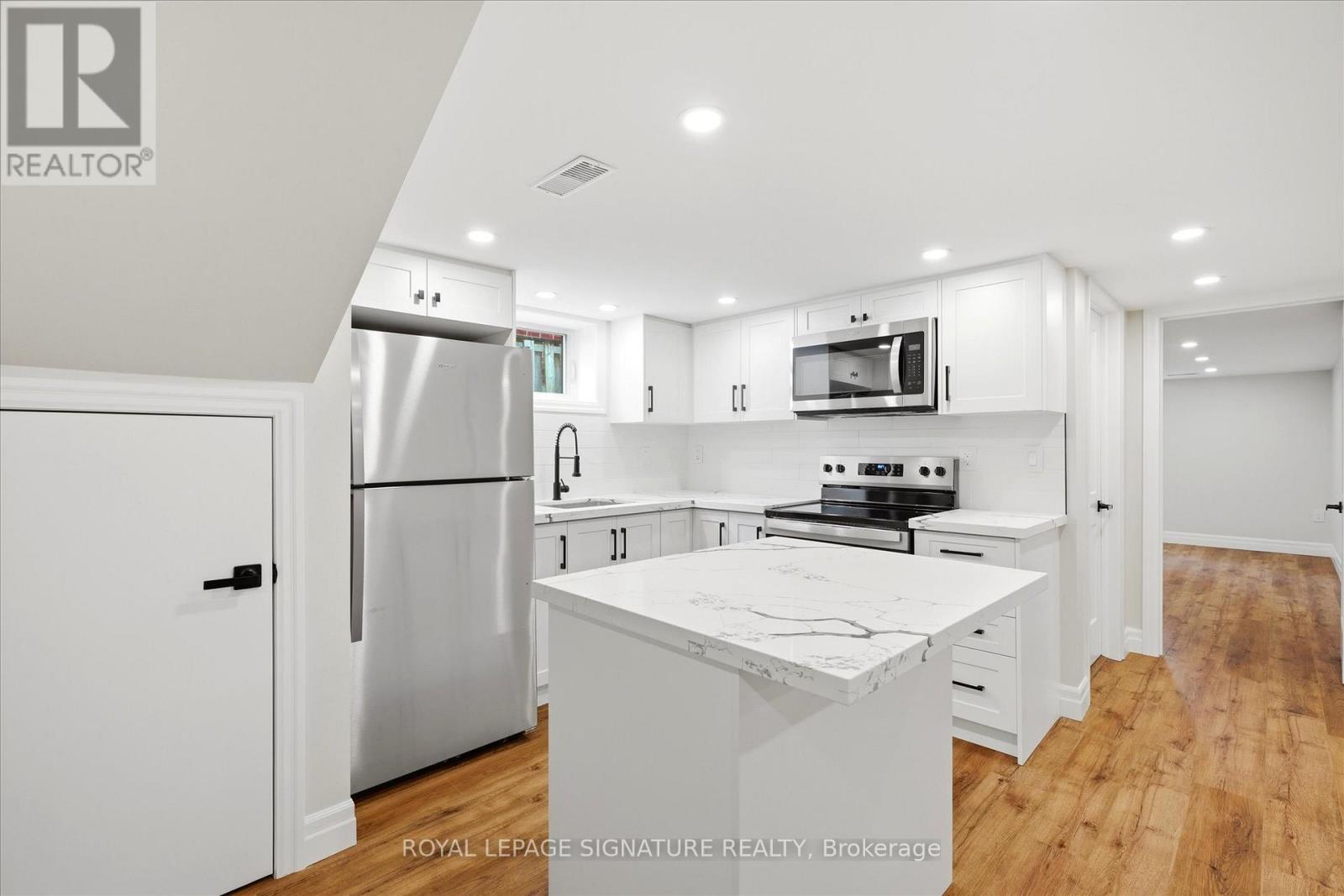 24 Treeview Drive, Toronto, Ontario  M8W 4B9 - Photo 29 - W13114104
