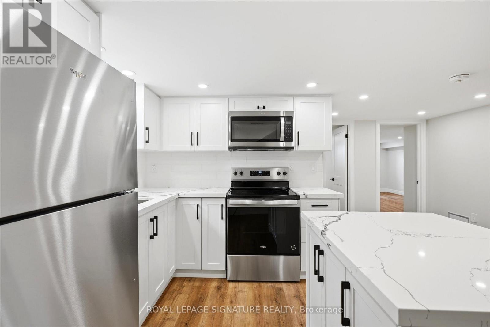 24 Treeview Drive, Toronto, Ontario  M8W 4B9 - Photo 30 - W13114104