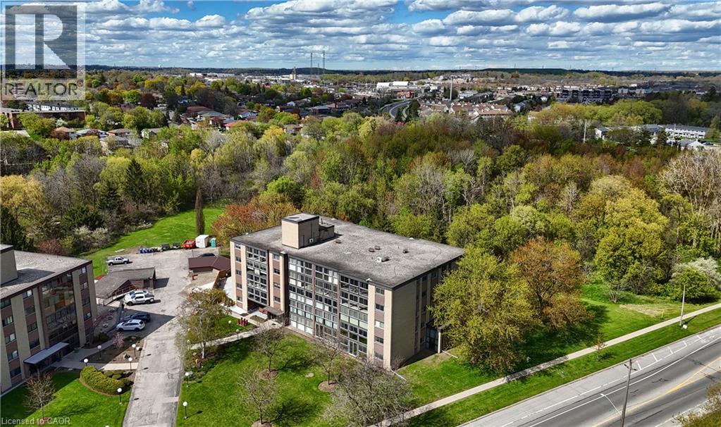 400 Champlain Boulevard Unit# 404, Cambridge, Ontario  N1R 7J6 - Photo 2 - 40829315