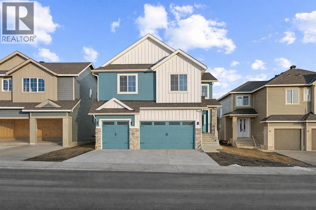 8 Ranchers Meadows, Okotoks, Alberta  T1S 0P5 - Photo 1 - A2282356