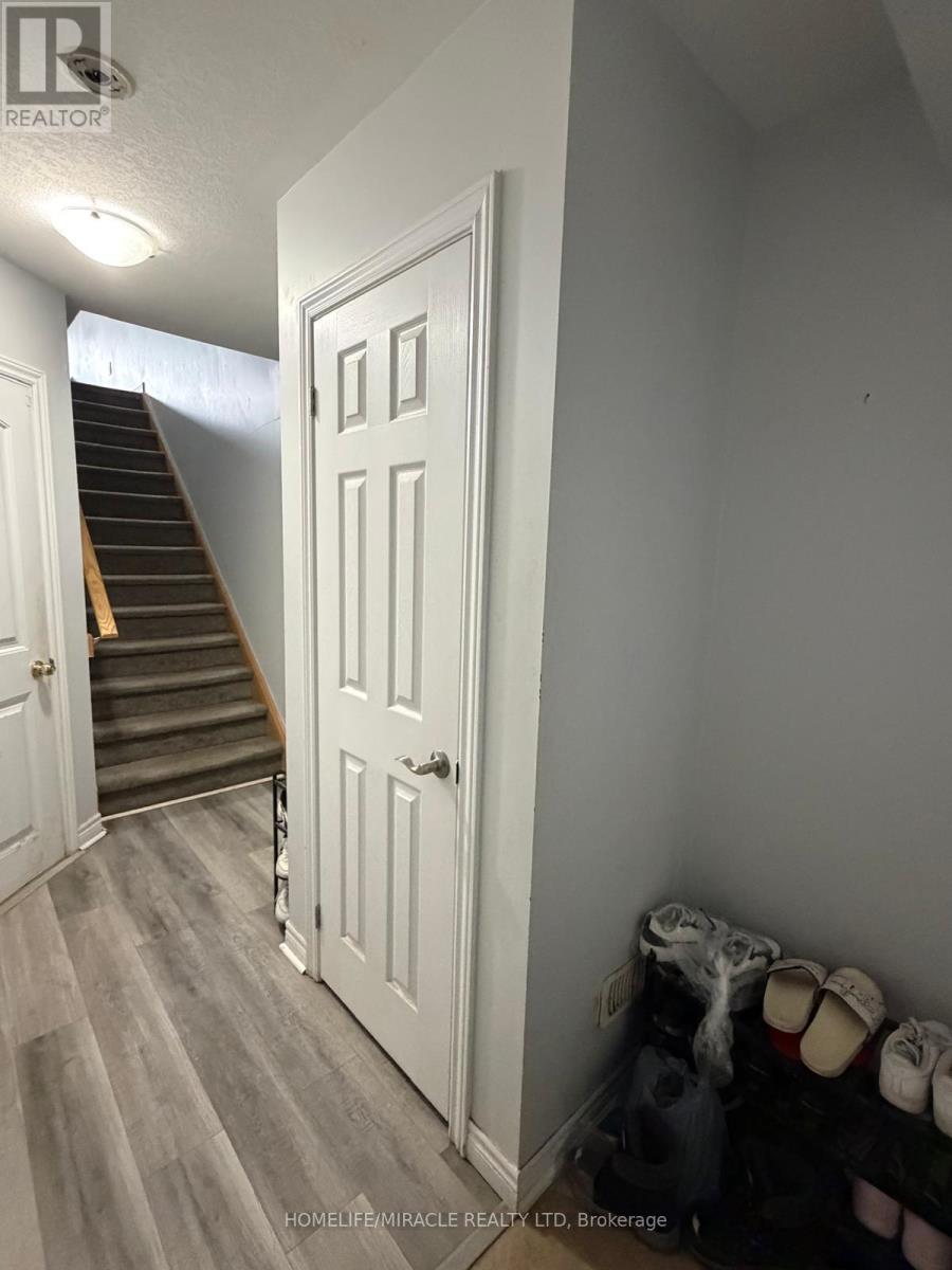 402 Linden Drive, Waterloo, Ontario  N3H 0C6 - Photo 9 - X13114128