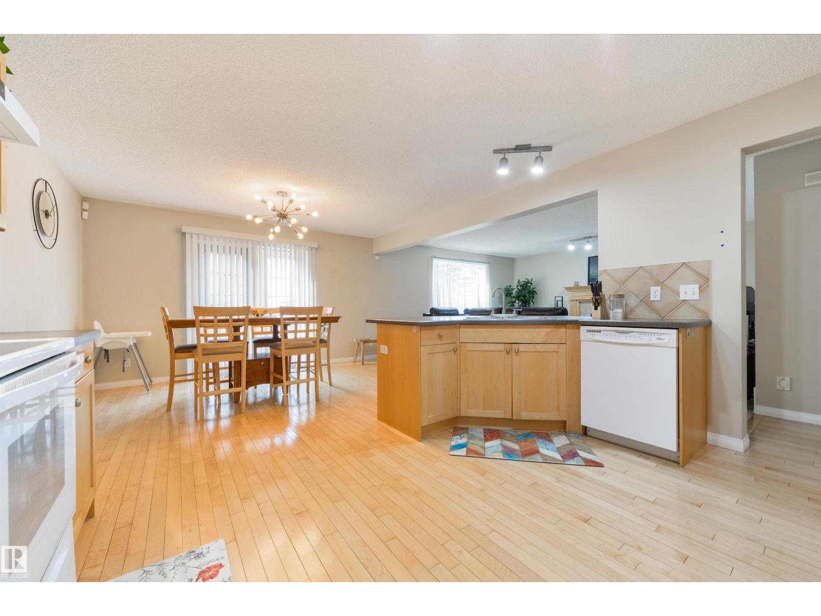 1215 Ormsby Ln Nw, Edmonton, Alberta  T5T 6R2 - Photo 15 - E4487069