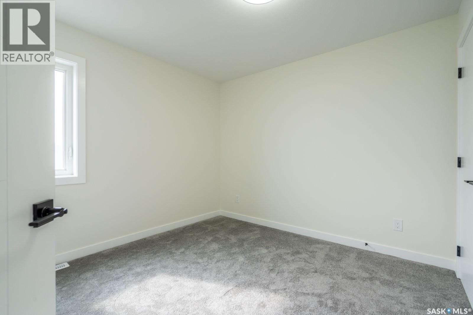 1142 Poley Street N, Regina, Saskatchewan  S4R 8H3 - Photo 12 - SK035664