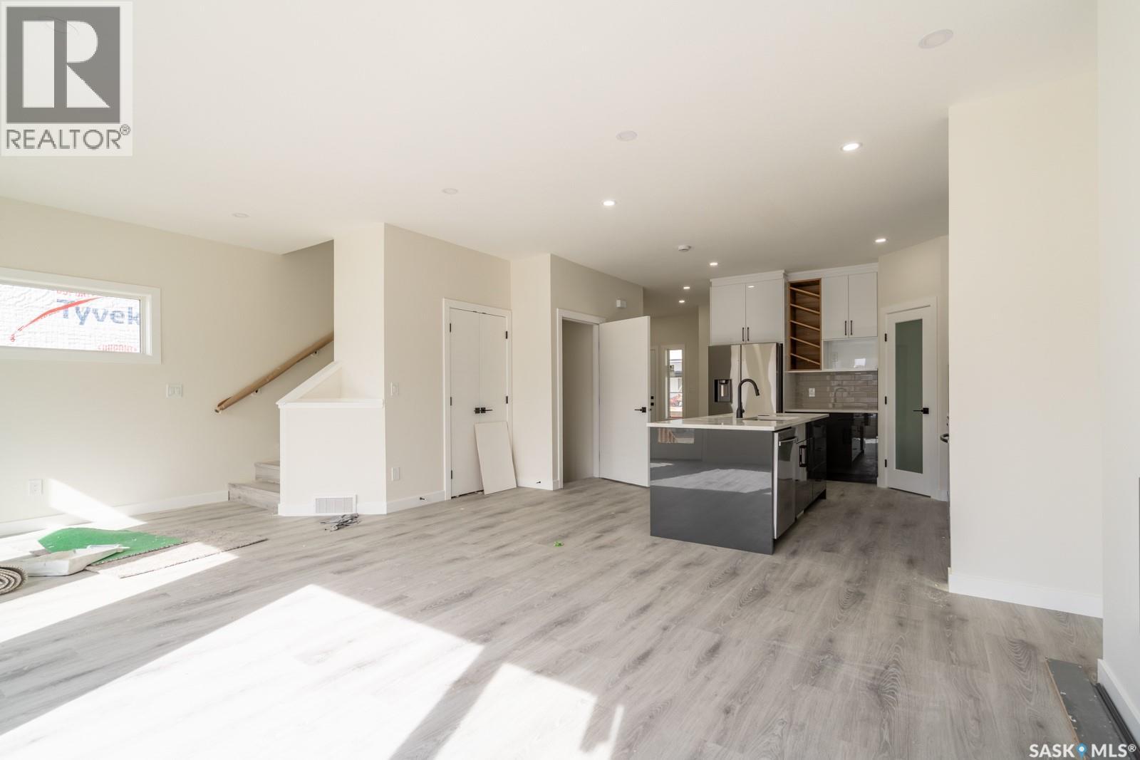 1142 Poley Street N, Regina, Saskatchewan  S4R 8H3 - Photo 5 - SK035664