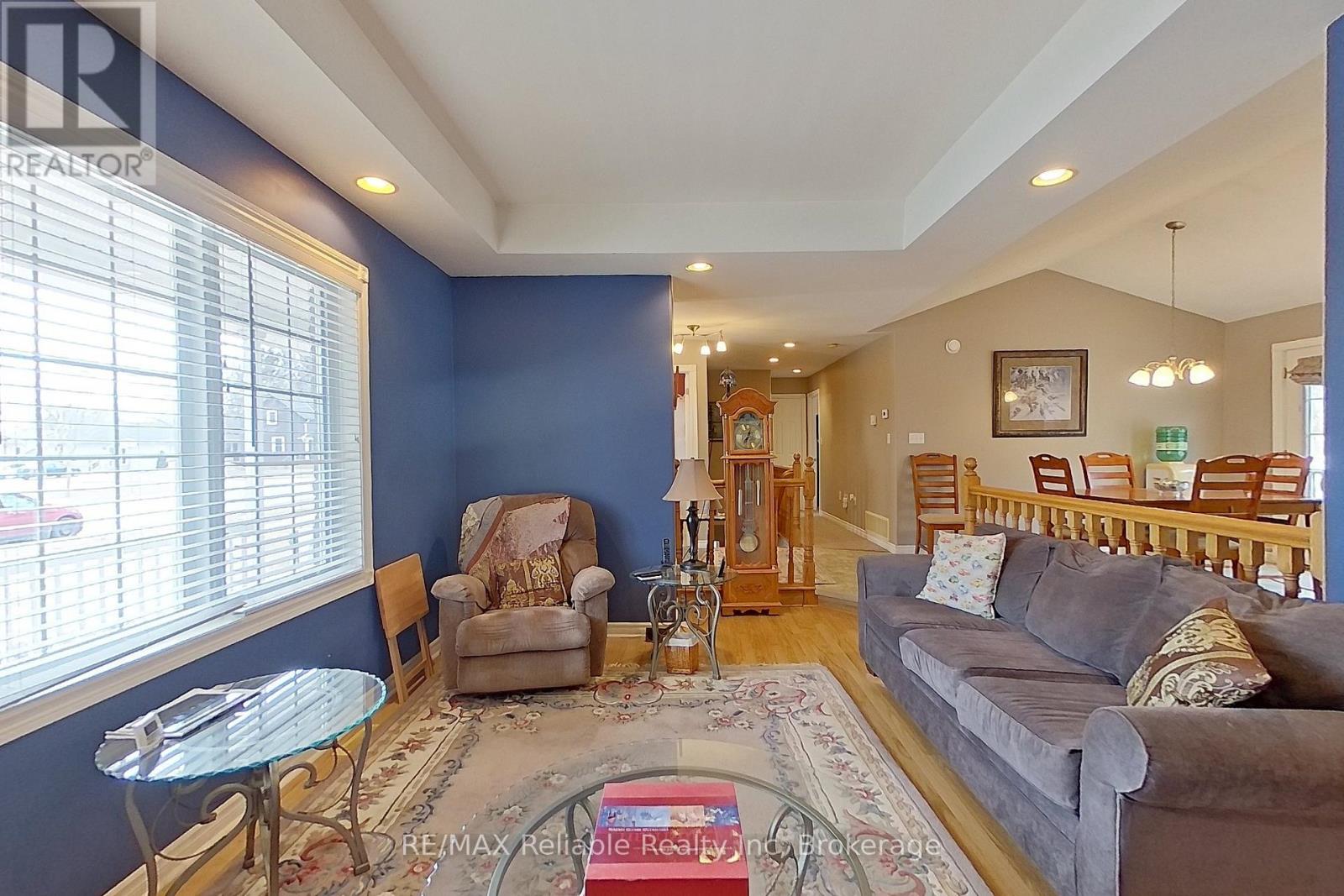 277 Morris Street, North Huron, Ontario  N0M 1H0 - Photo 15 - X12937024