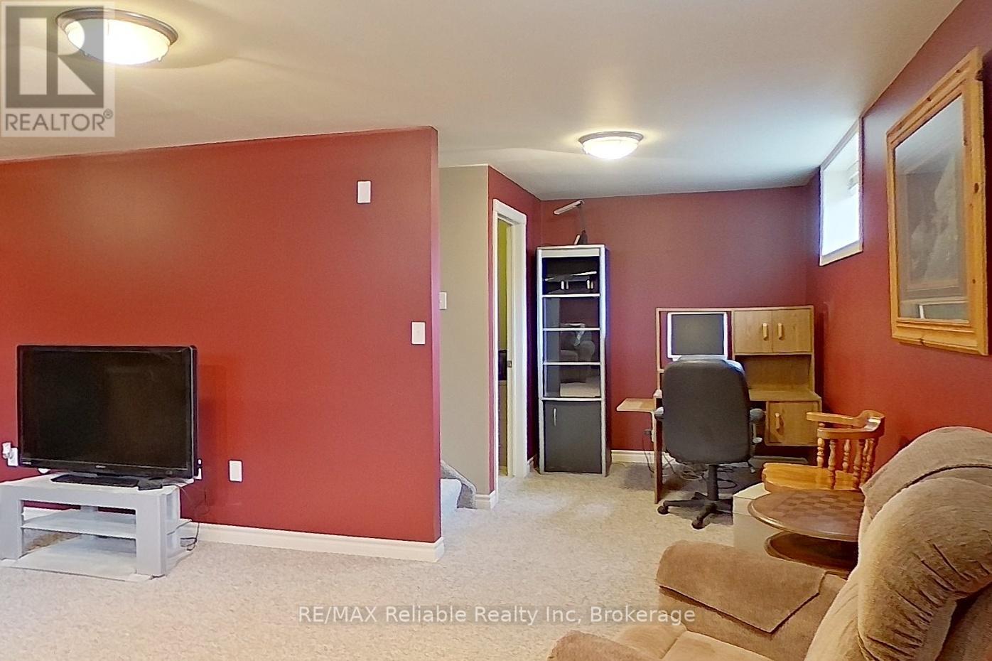 277 Morris Street, North Huron, Ontario  N0M 1H0 - Photo 32 - X12937024