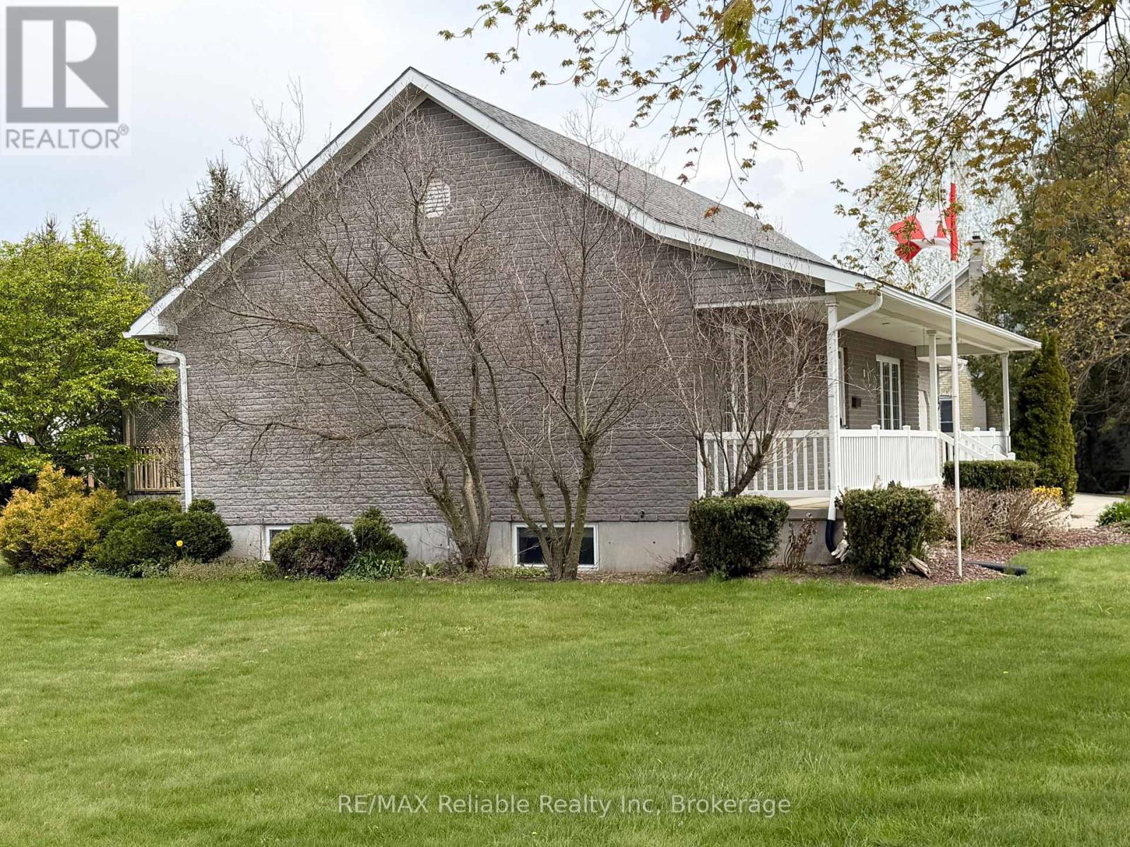 277 Morris Street, North Huron, Ontario  N0M 1H0 - Photo 5 - X12937024