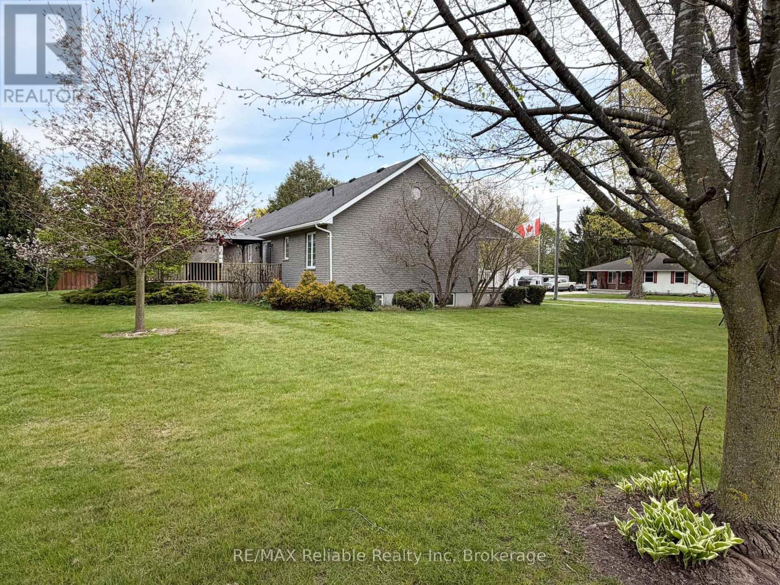 277 Morris Street, North Huron, Ontario  N0M 1H0 - Photo 7 - X12937024