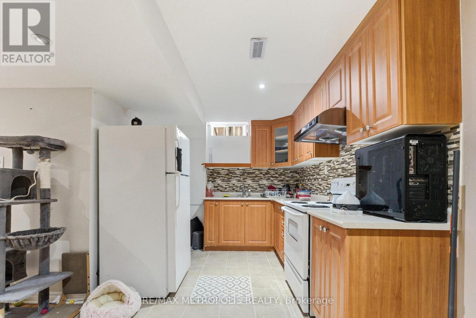 9 Tan Lane, Brampton, Ontario  L6P 0Z9 - Photo 38 - W13112042
