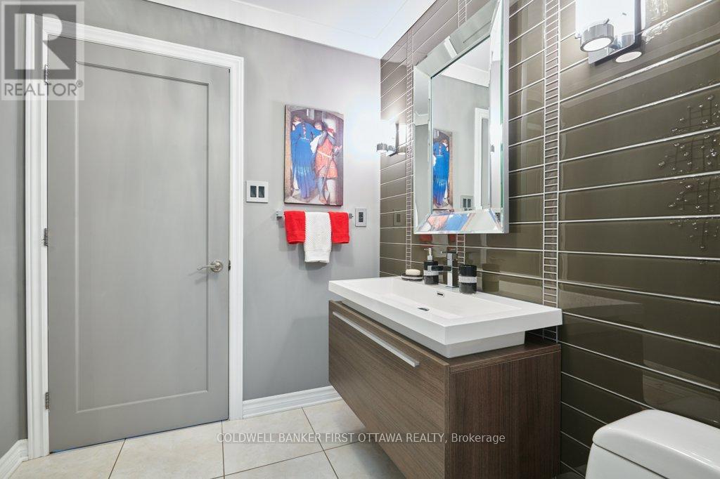 1592 Zachary Street, Ottawa, Ontario  K1C 6C6 - Photo 15 - X13109296