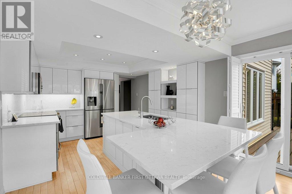 1592 Zachary Street, Ottawa, Ontario  K1C 6C6 - Photo 9 - X13109296