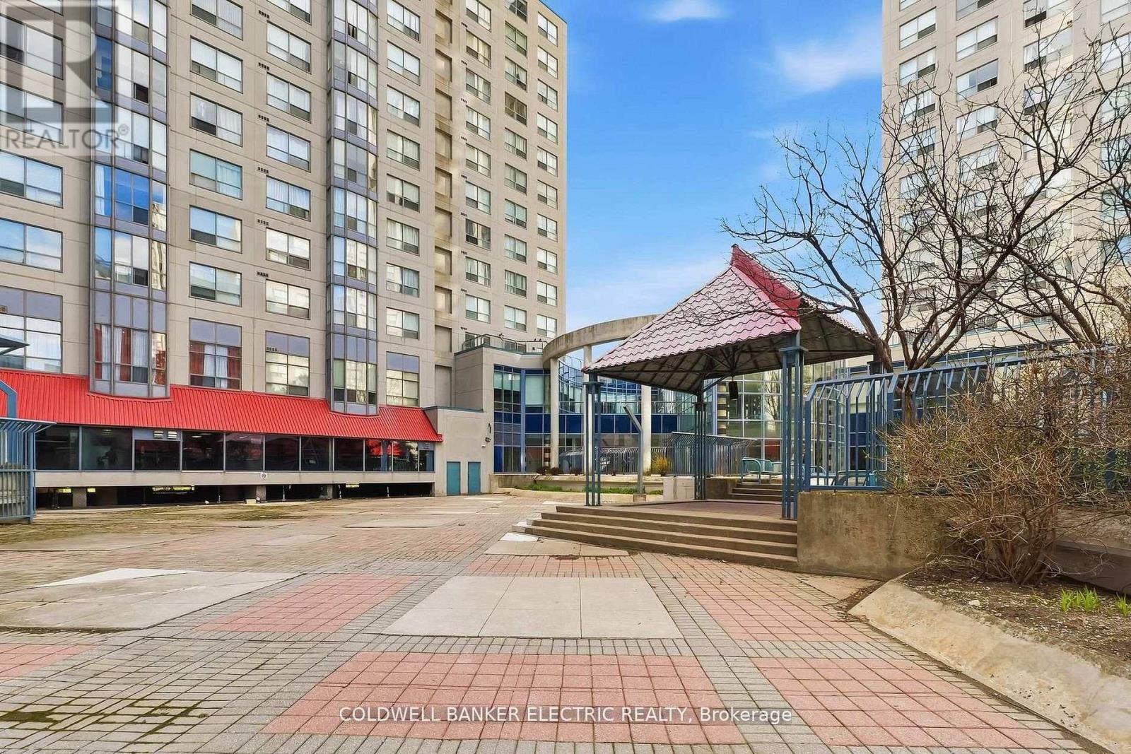 815 - 2550 Lawrence Avenue E, Toronto, Ontario  M1P 4Z3 - Photo 28 - E13114234