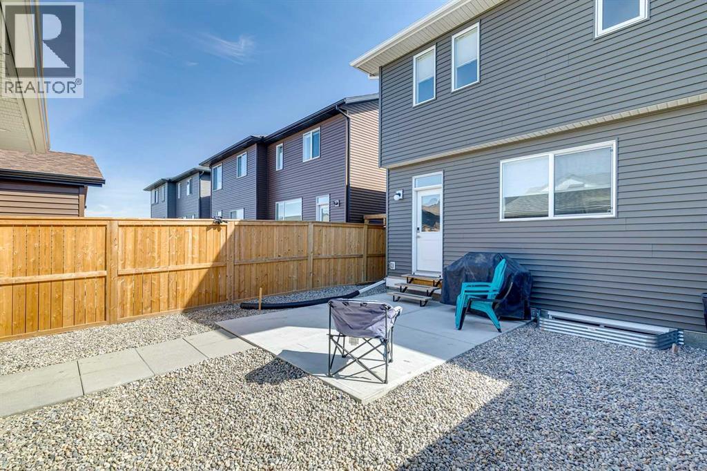 93 Wolf Gate, Okotoks, Alberta  T1S 5T9 - Photo 4 - A2307236