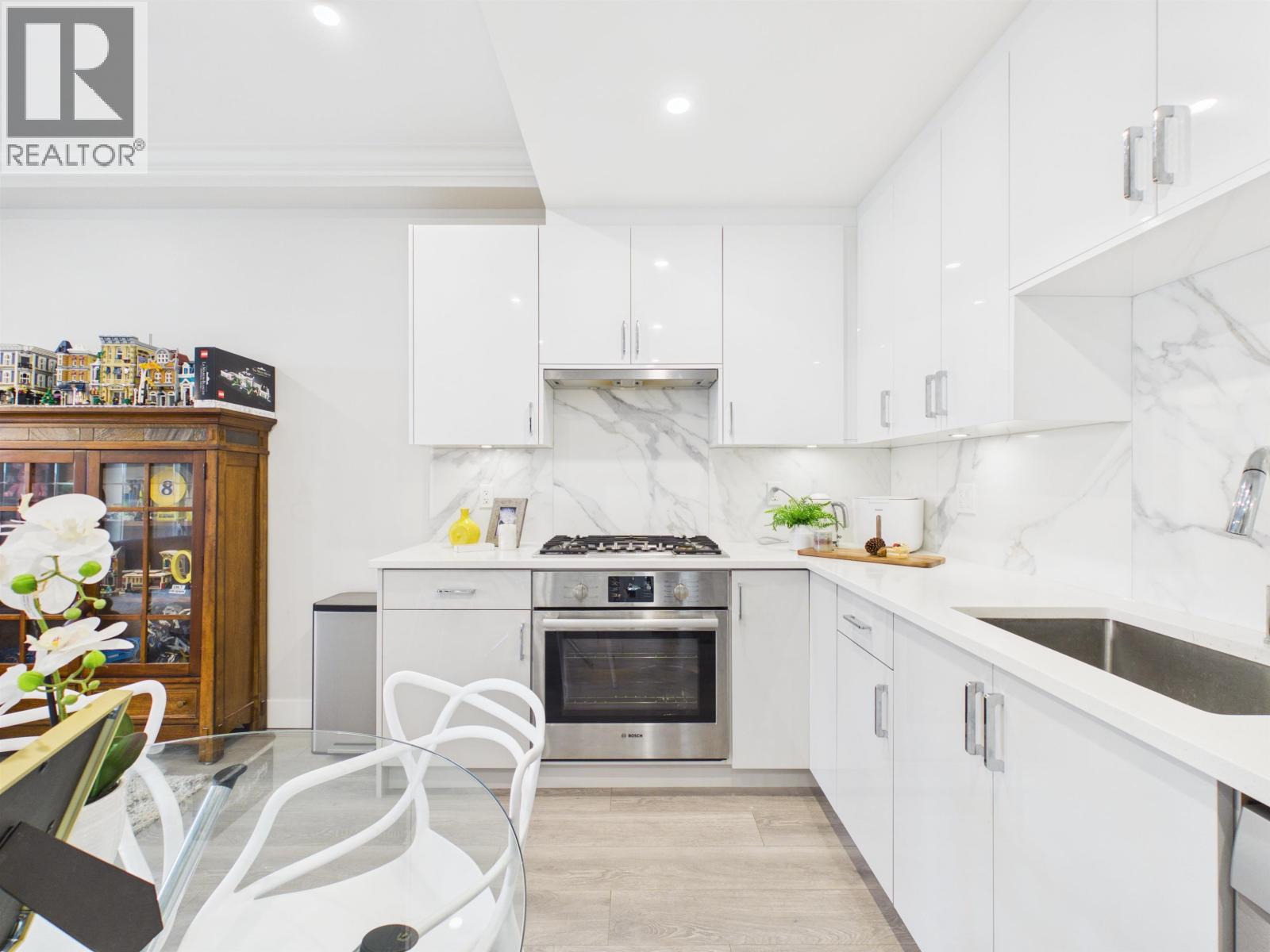 23 7565 Oak Street, Vancouver, British Columbia  V6P 4A4 - Photo 6 - R3122370
