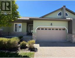 11 OAKWOOD LINKS LANE