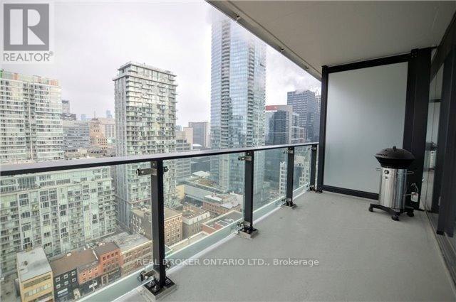 2001 - 224 King Street W, Toronto, Ontario  M5H 0A6 - Photo 11 - C13114168