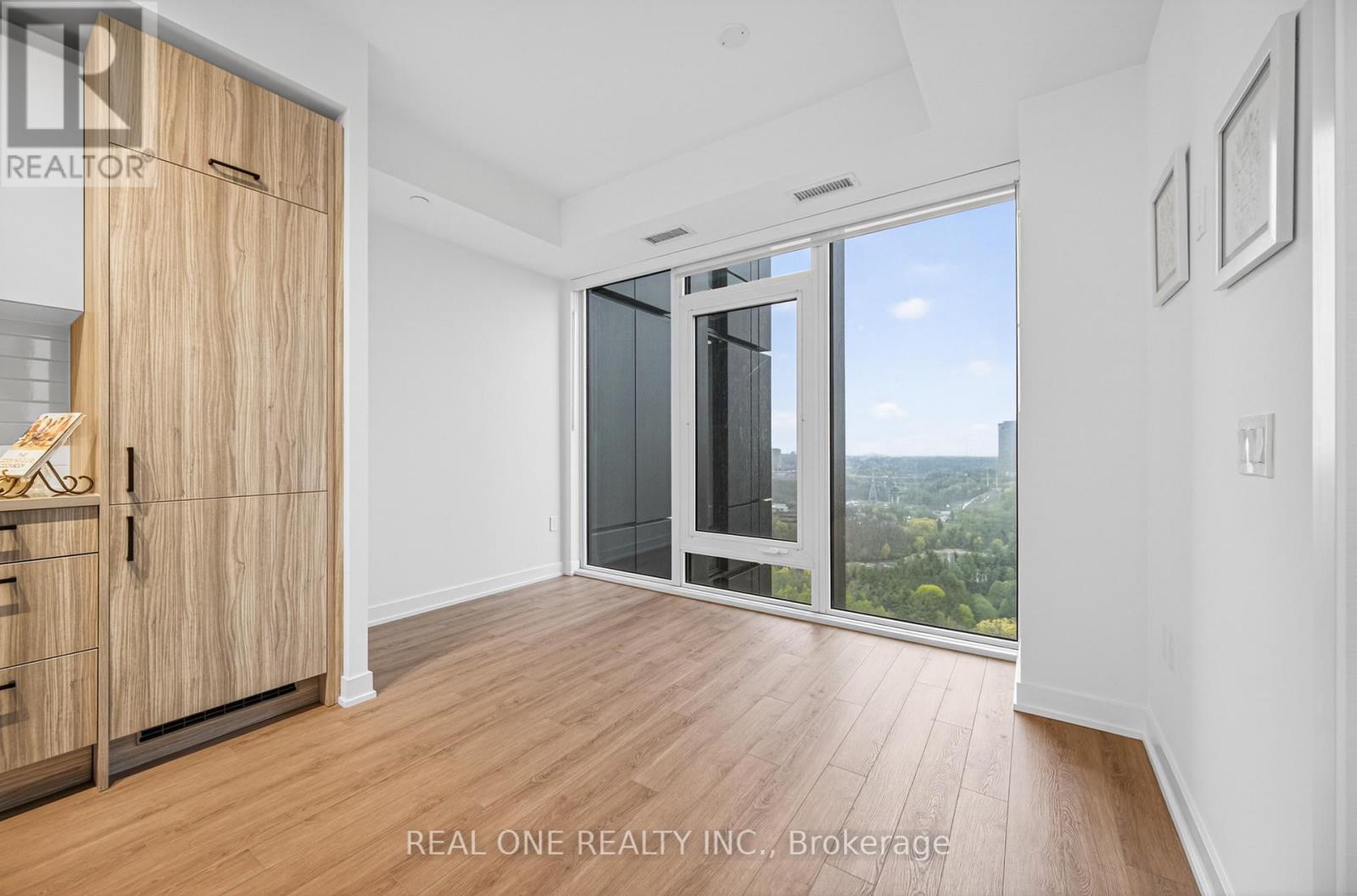2210 - 5 Quarrington Lane, Toronto, Ontario  M3C 0S5 - Photo 10 - C13114190