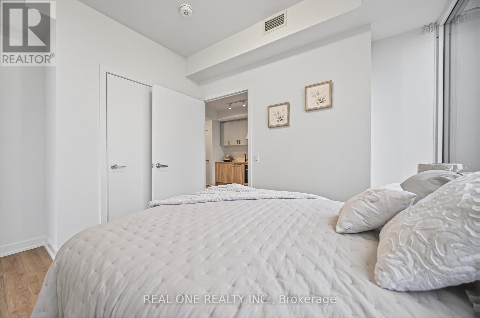 2210 - 5 Quarrington Lane, Toronto, Ontario  M3C 0S5 - Photo 27 - C13114190