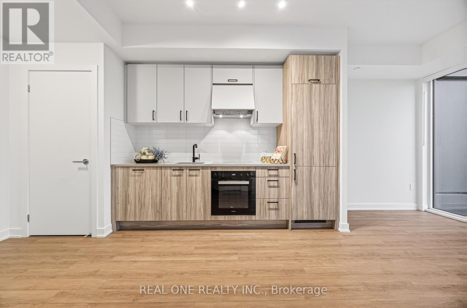 2210 - 5 Quarrington Lane, Toronto, Ontario  M3C 0S5 - Photo 7 - C13114190