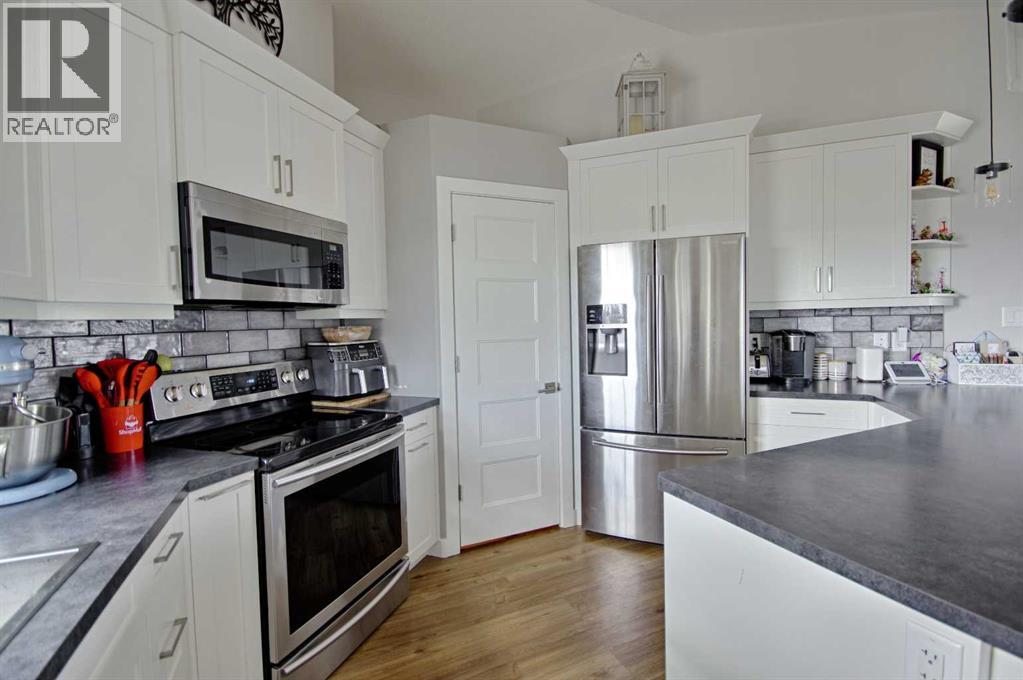 807 Sunset Place, Picture Butte, Alberta  T0K 1V0 - Photo 11 - A2308332