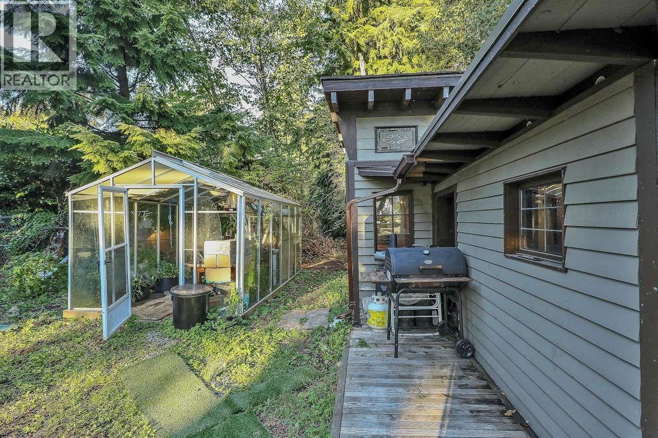 7822 Willard Street, Burnaby, British Columbia  V3N 2W5 - Photo 29 - R3121572