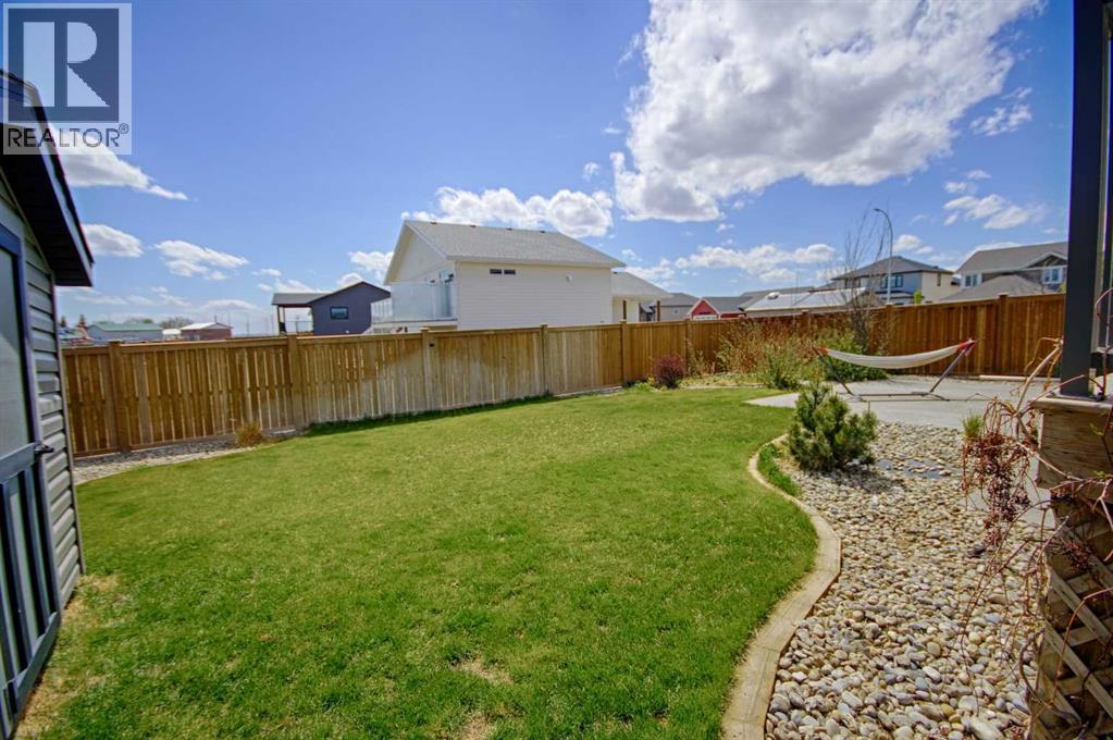 807 Sunset Place, Picture Butte, Alberta  T0K 1V0 - Photo 35 - A2308332