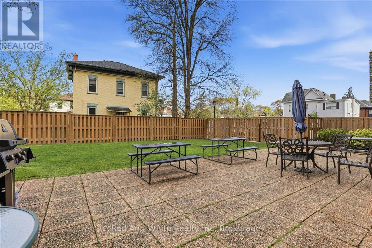 808 - 10 Ellen Street E, Kitchener, Ontario  N2H 6R8 - Photo 40 - X13114160