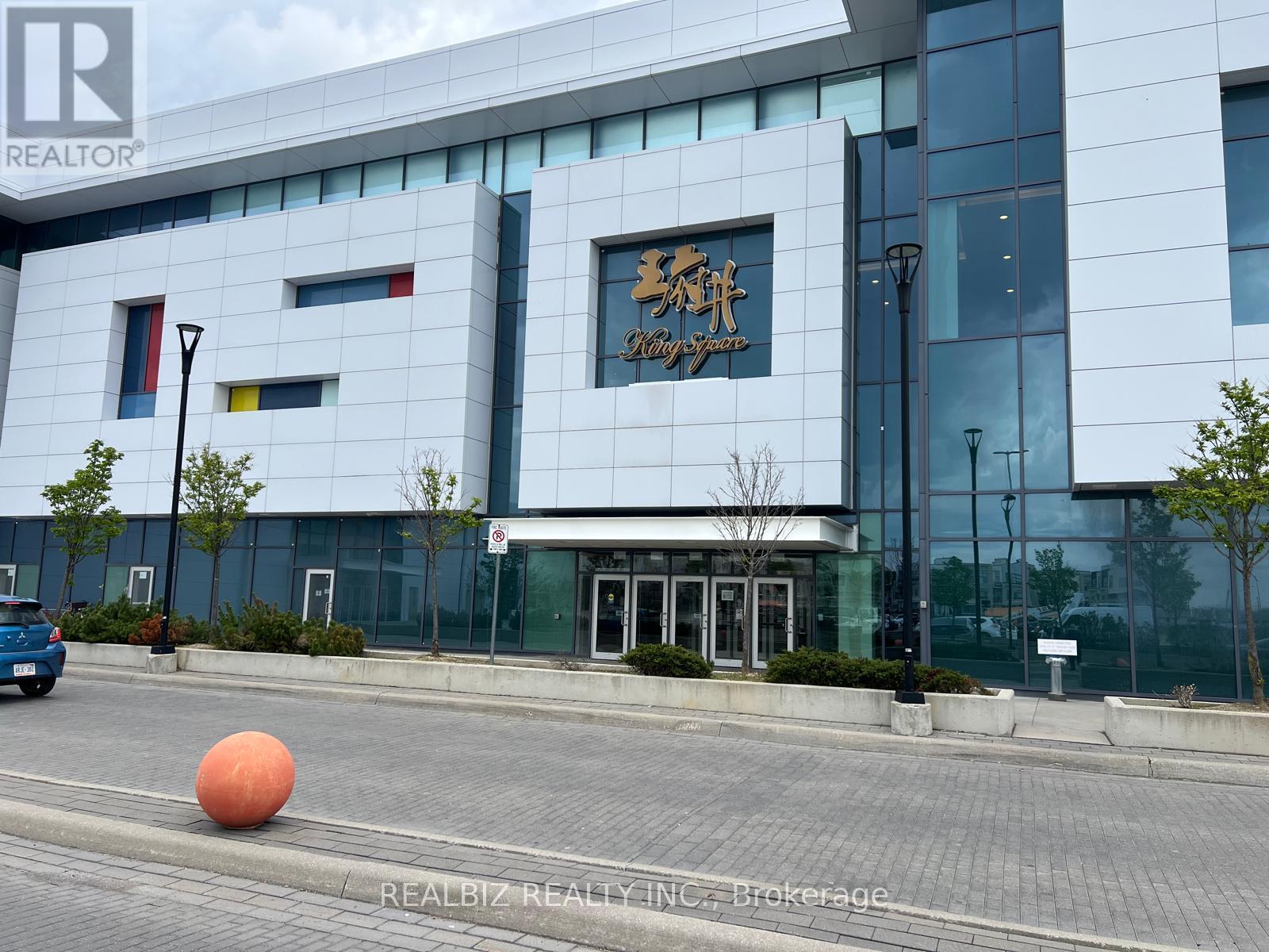 2D8 - 9390 WOODBINE AVENUE, Markham, Ontario