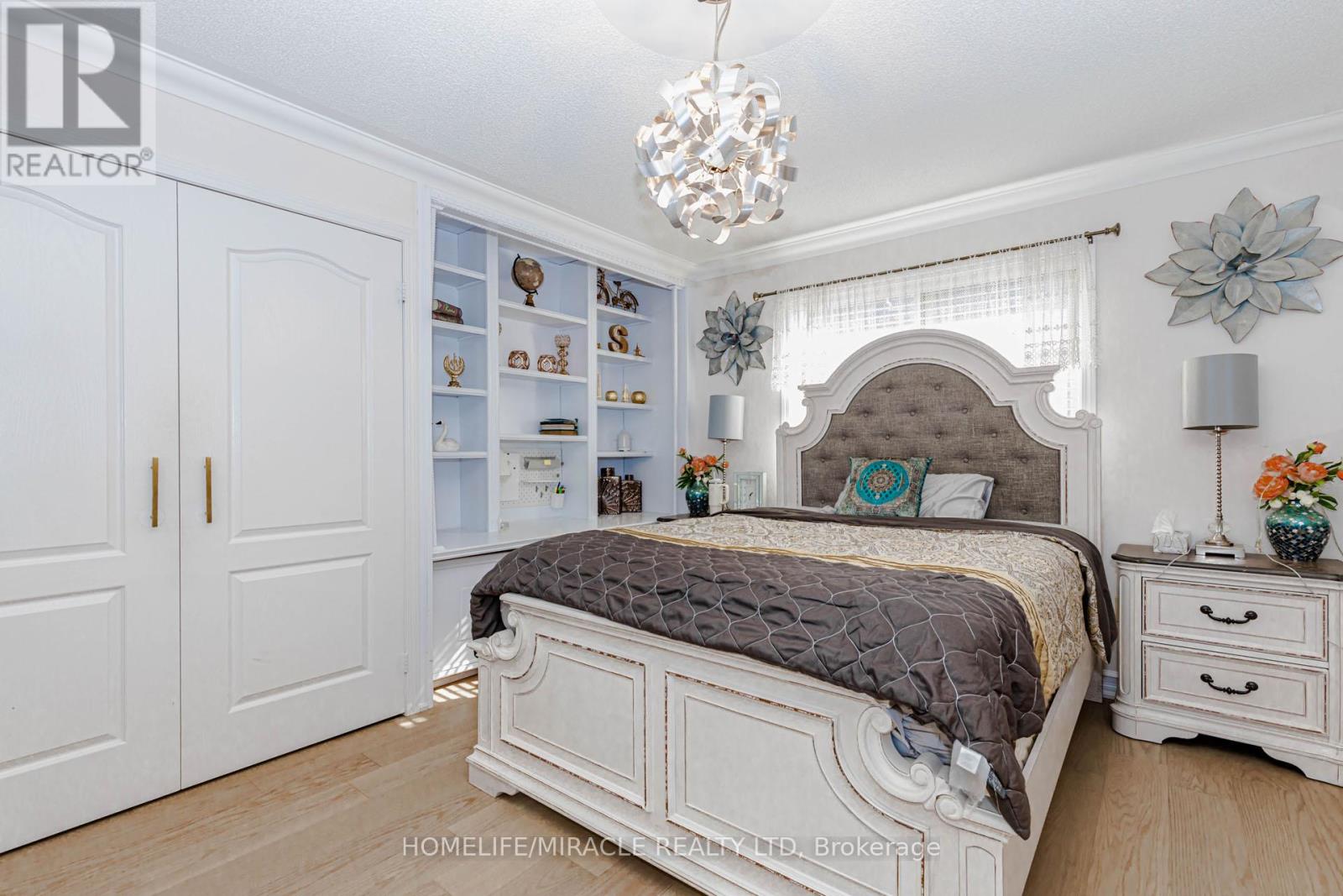 3339 Crompton Crescent, Mississauga, Ontario  L5B 4C7 - Photo 29 - W13114164
