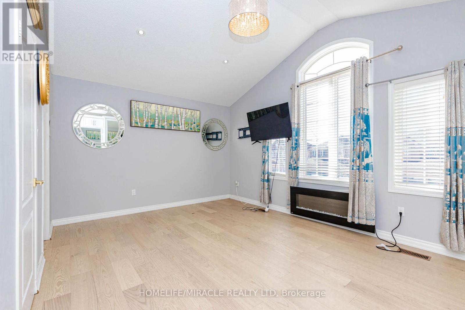 3339 Crompton Crescent, Mississauga, Ontario  L5B 4C7 - Photo 37 - W13114164