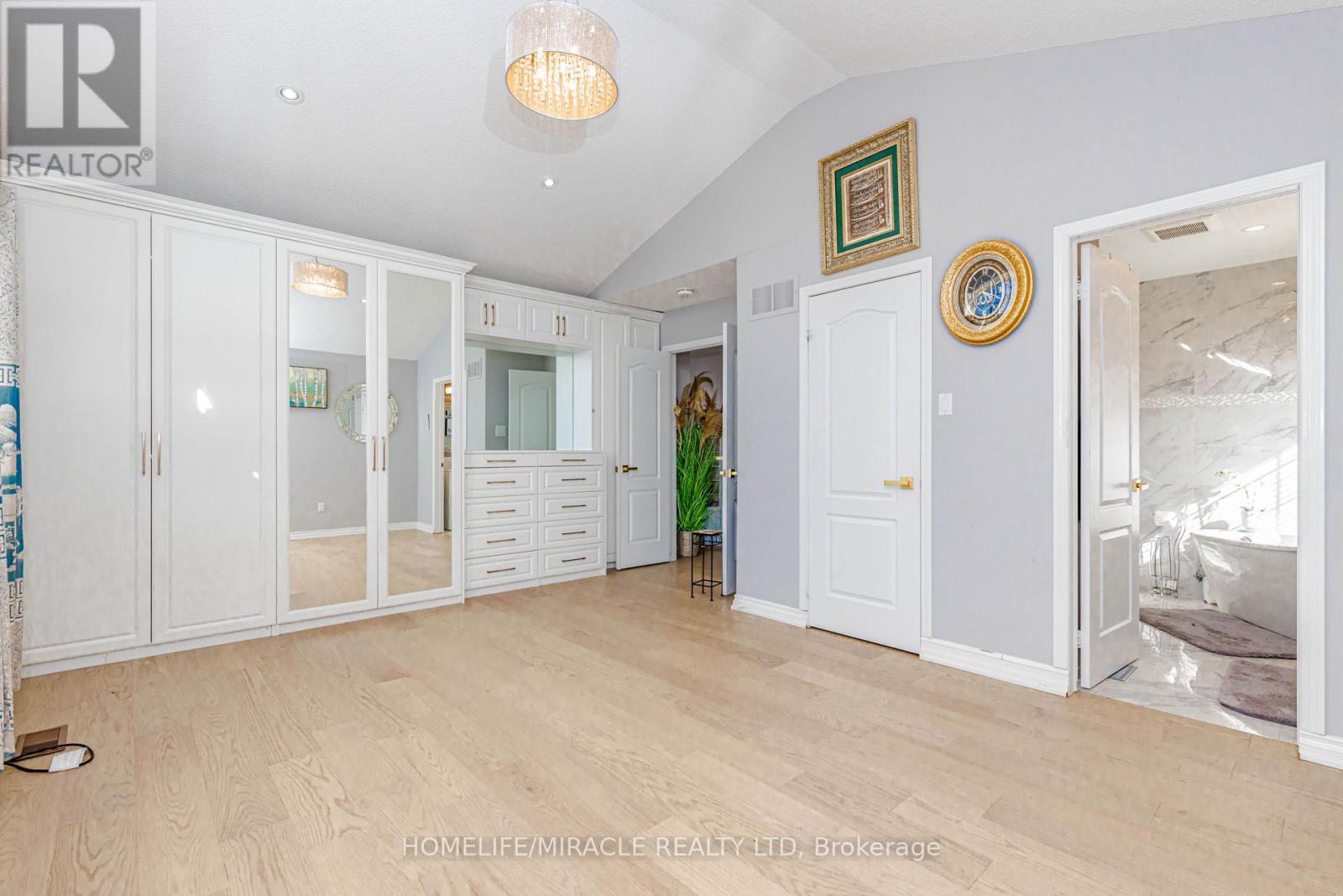 3339 Crompton Crescent, Mississauga, Ontario  L5B 4C7 - Photo 39 - W13114164