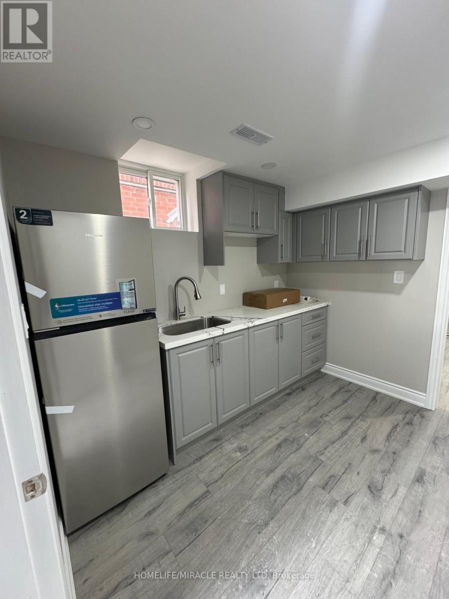 3339 Crompton Crescent, Mississauga, Ontario  L5B 4C7 - Photo 46 - W13114164