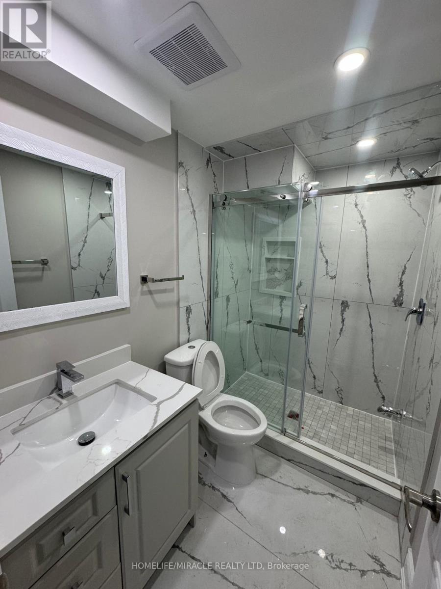 3339 Crompton Crescent, Mississauga, Ontario  L5B 4C7 - Photo 47 - W13114164