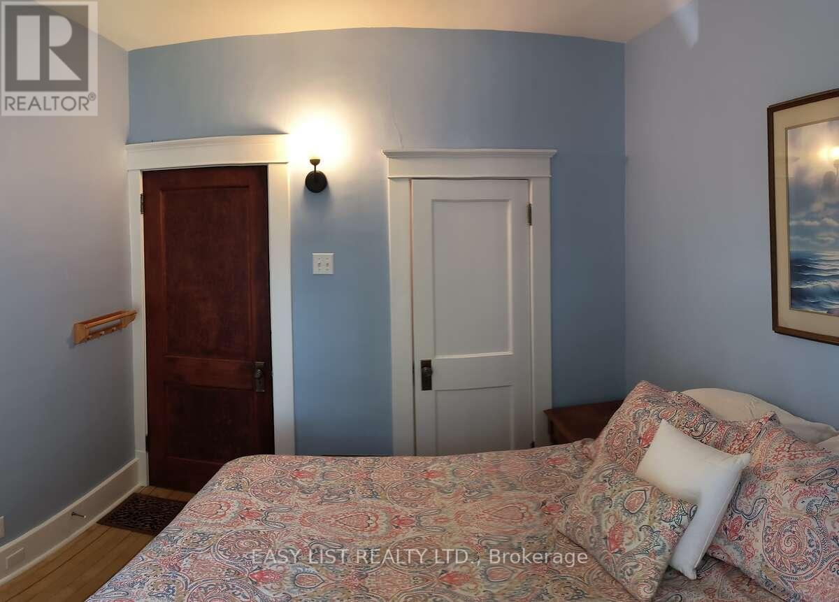 114 College Avenue N, Sarnia, Ontario  N7T 6A9 - Photo 10 - X13114212