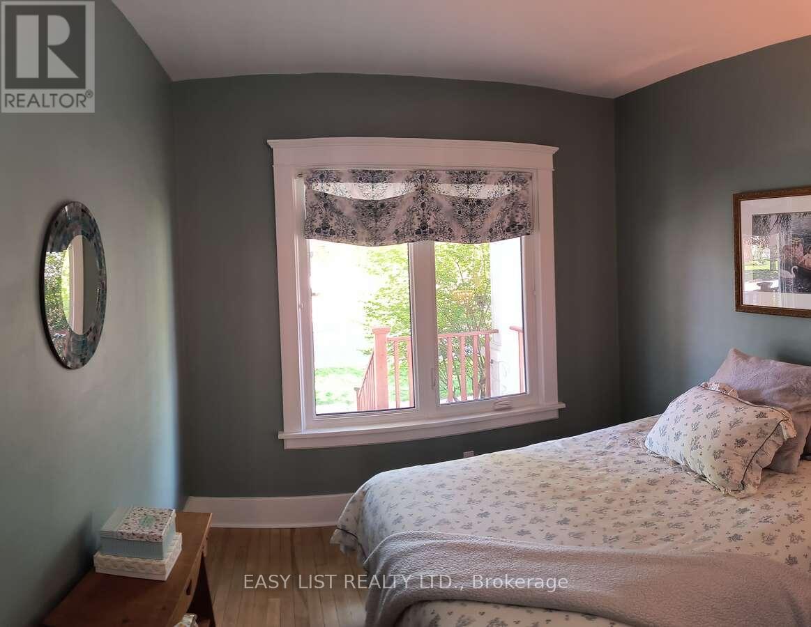 114 College Avenue N, Sarnia, Ontario  N7T 6A9 - Photo 12 - X13114212