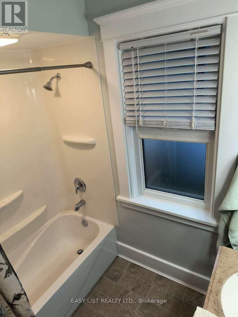 114 College Avenue N, Sarnia, Ontario  N7T 6A9 - Photo 16 - X13114212