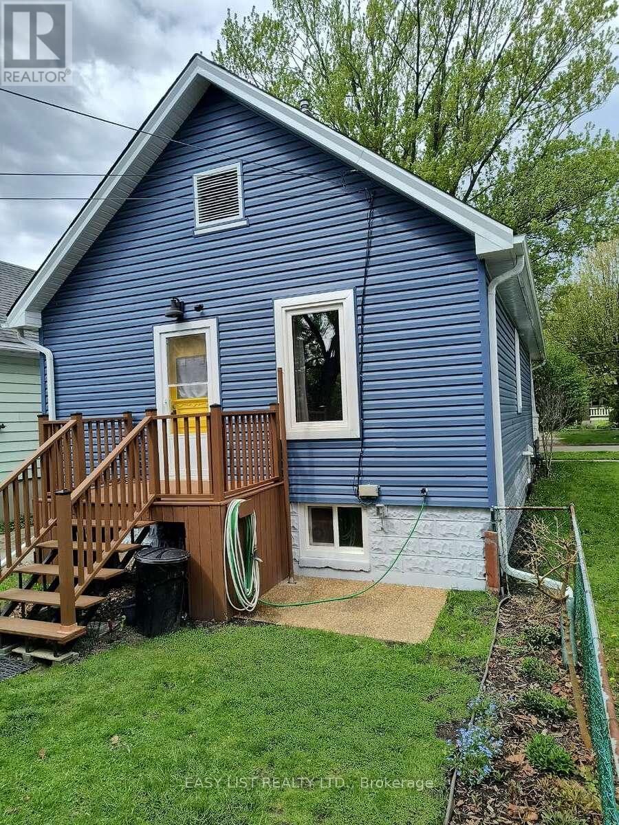 114 College Avenue N, Sarnia, Ontario  N7T 6A9 - Photo 32 - X13114212