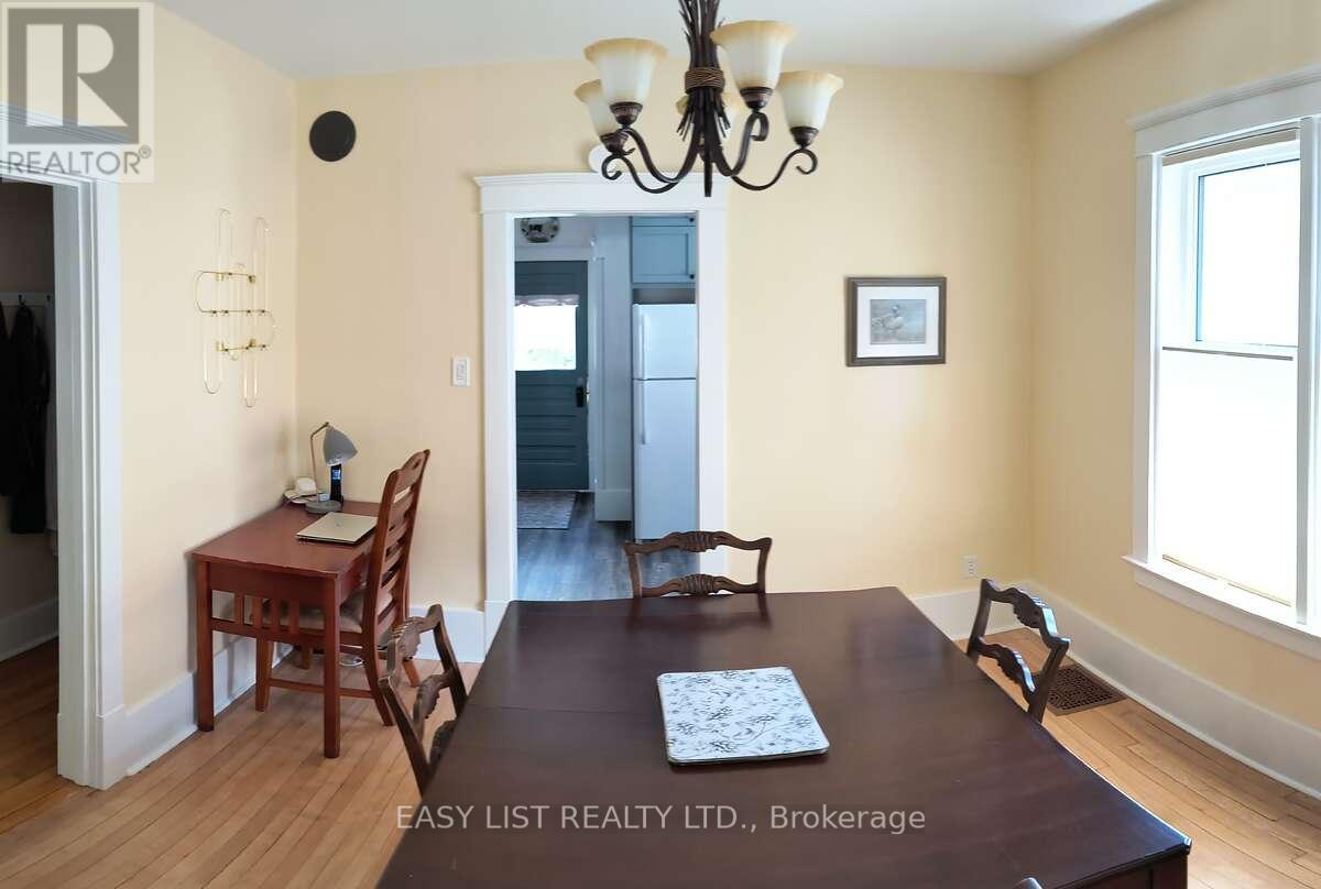 114 College Avenue N, Sarnia, Ontario  N7T 6A9 - Photo 4 - X13114212