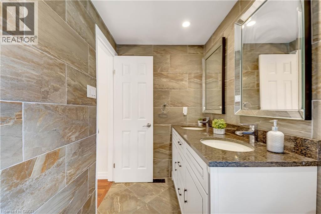 109 Ashberry Place, Waterloo, Ontario  N2T 1G8 - Photo 28 - 40818432