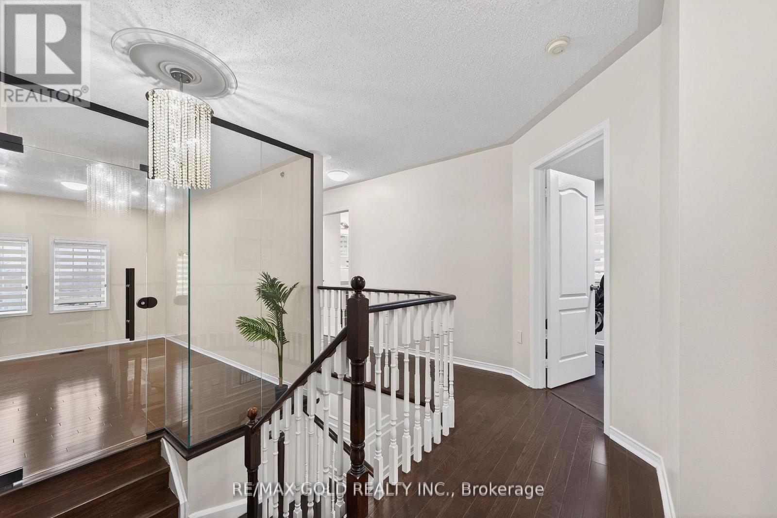 12 Linderwood Drive, Brampton, Ontario  L7A 1R7 - Photo 29 - W13114194