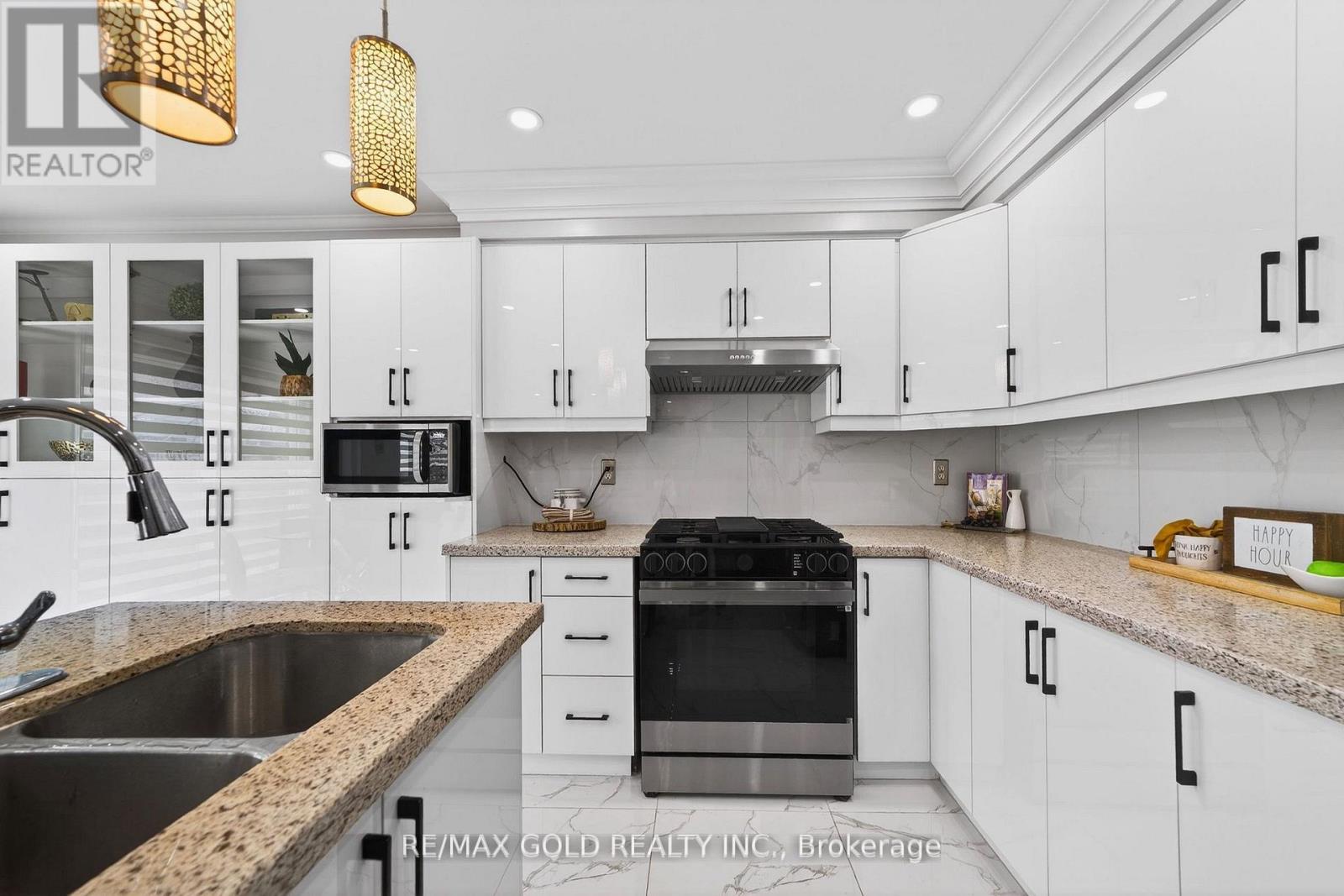 12 Linderwood Drive, Brampton, Ontario  L7A 1R7 - Photo 13 - W13114194