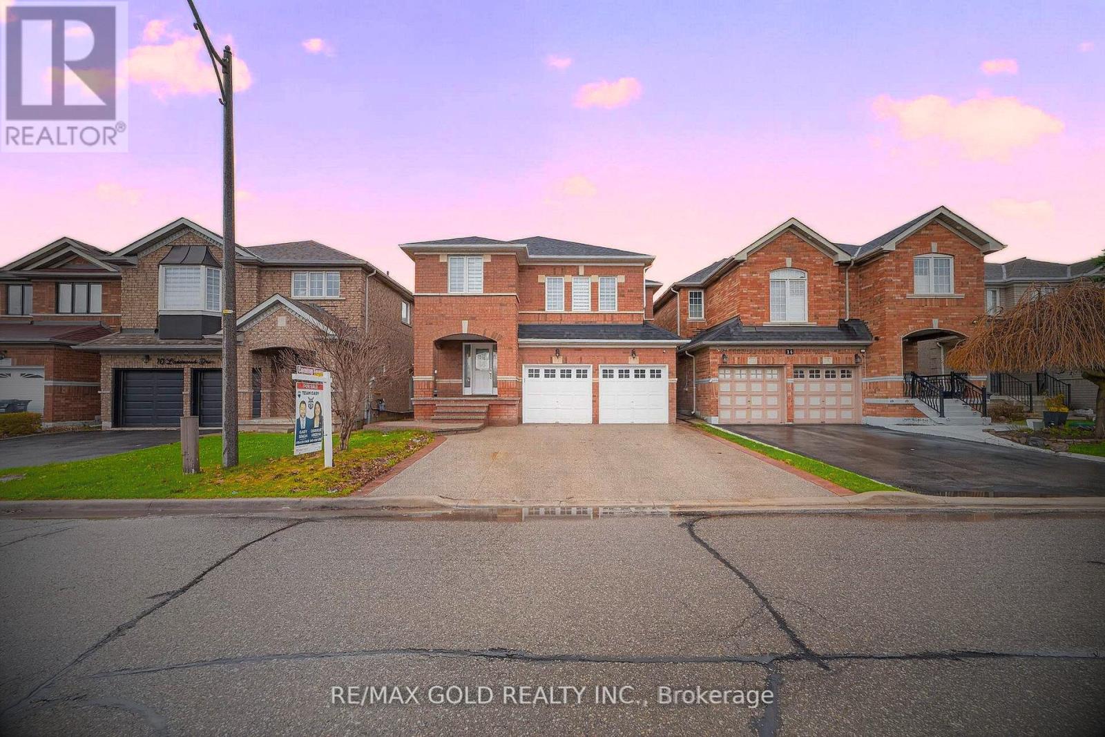 12 LINDERWOOD DRIVE, Brampton, Ontario