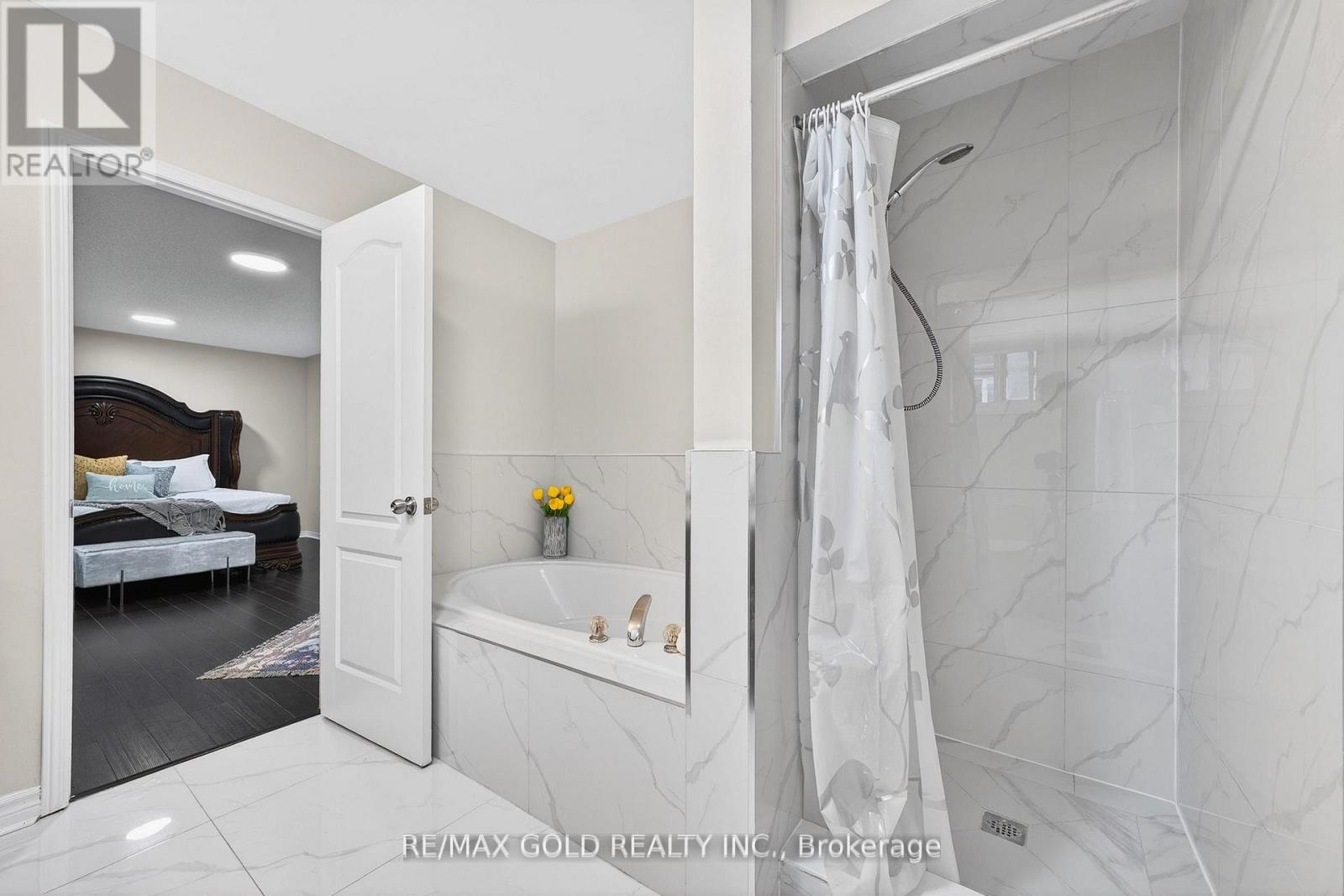 12 Linderwood Drive, Brampton, Ontario  L7A 1R7 - Photo 28 - W13114194