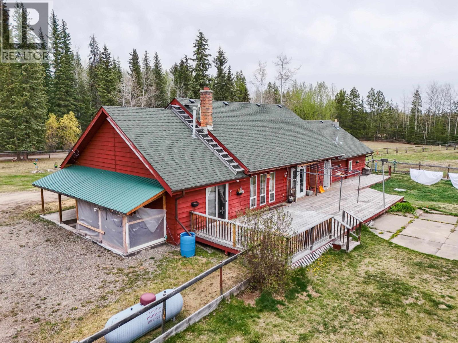 571 Yetta Road, Bouchie Lake, British Columbia  V2J 3H9 - Photo 4 - R3122410