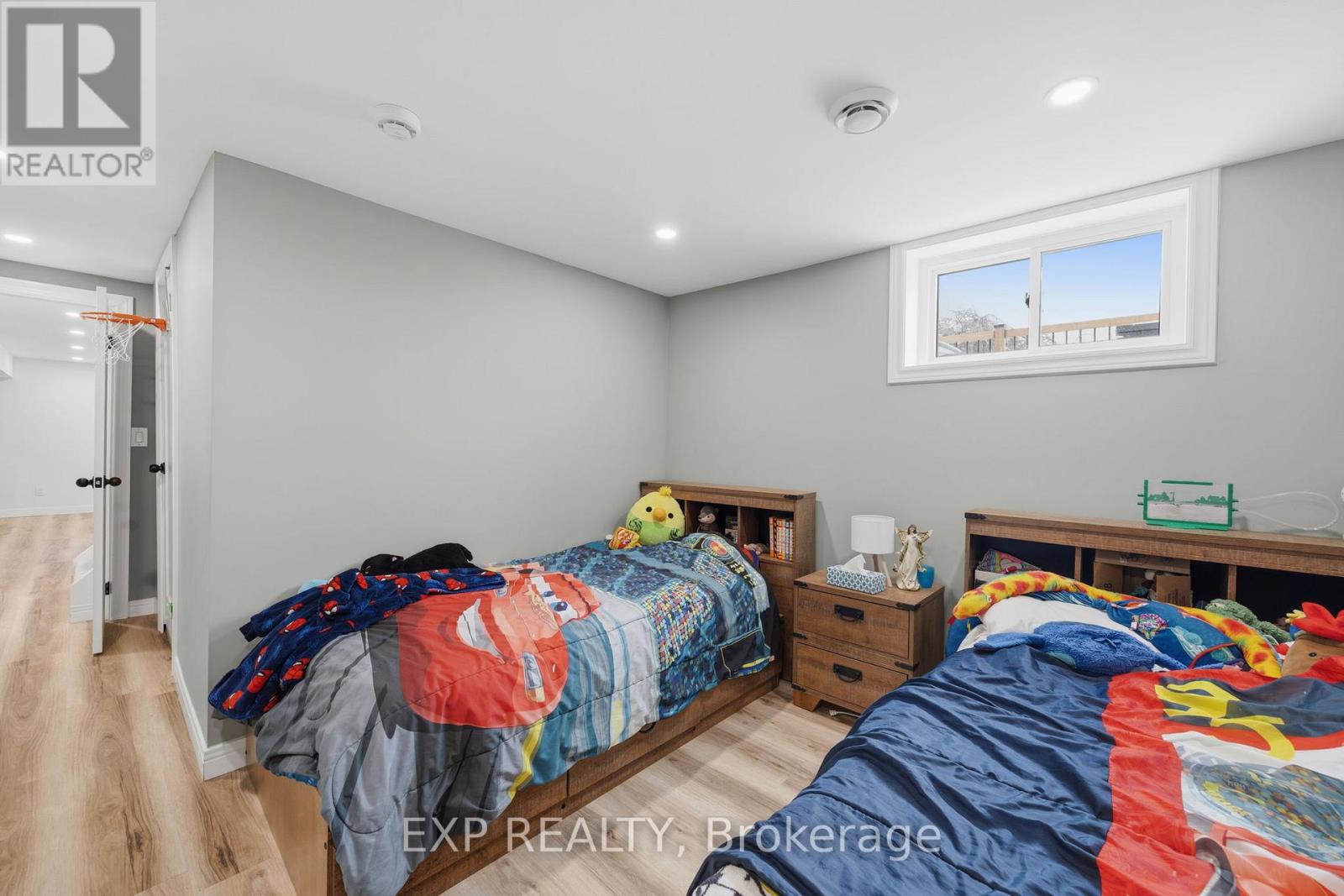 597 Gold Street, Warwick, Ontario  N0M 2S0 - Photo 31 - X12864380