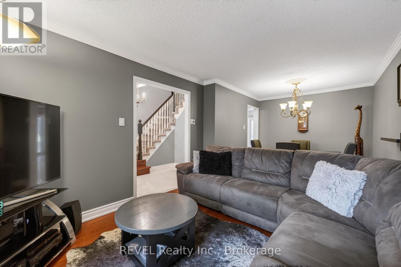 80 Dumfries Avenue, Brampton (Heart Lake West), Ontario  L6Z 2X8 - Photo 10 - W13114240