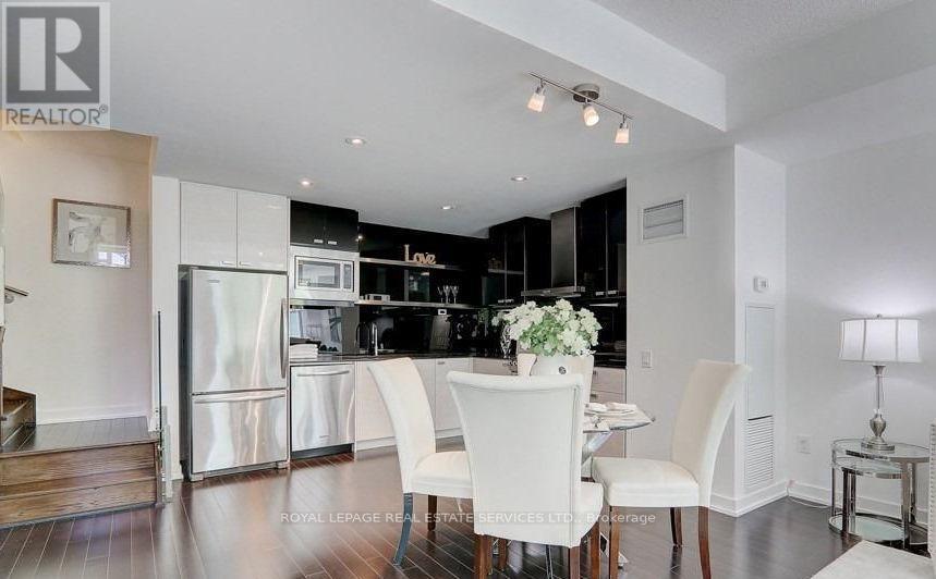 Th7 - 121 Mcmahon Drive, Toronto, Ontario  M2K 0C2 - Photo 10 - C13114246